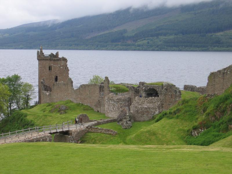 K800_IMG_1603_urquhart.JPG - Urquhart Castle